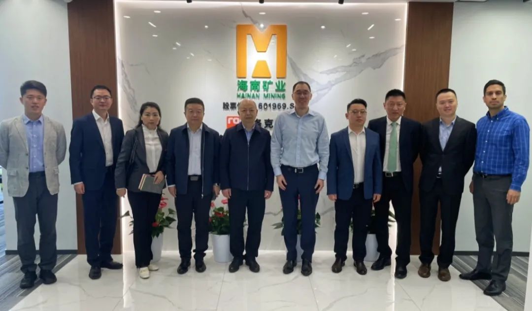 中国能建易普力华体电子中国有限公司-华体电子中国有限公司
客人到访海南矿业上海中心